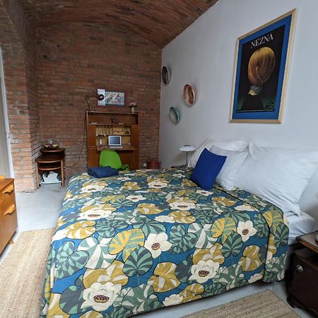 Romantic And Atypical Apartments In Prague'S Montmartre エクステリア 写真
