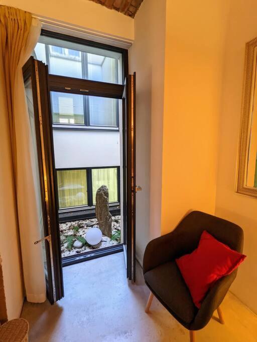 Romantic And Atypical Apartments In Prague'S Montmartre エクステリア 写真