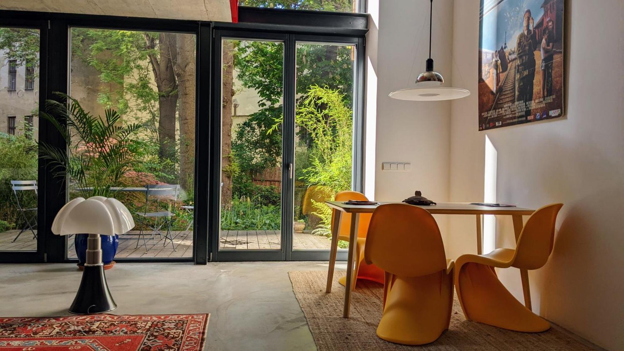 Romantic And Atypical Apartments In Prague'S Montmartre エクステリア 写真